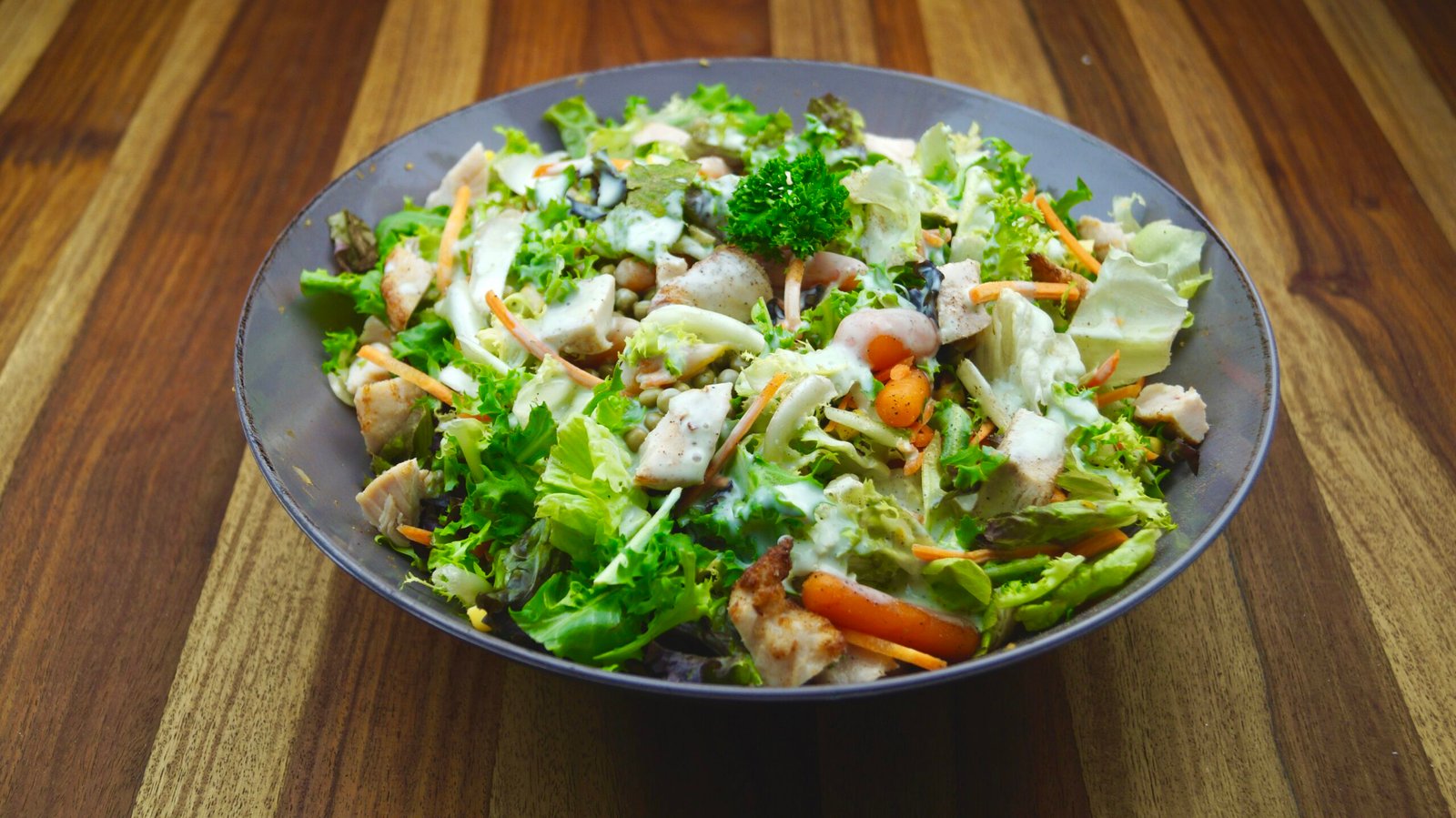 10 minute Recipe for a Healthy Garden Salad